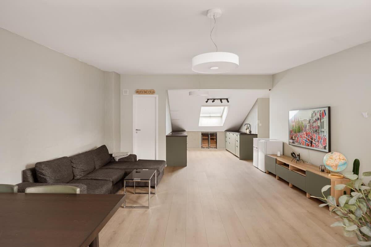 Dinbnb I Penthouse I Rooftop Terrace I Walk To Everything Appartement